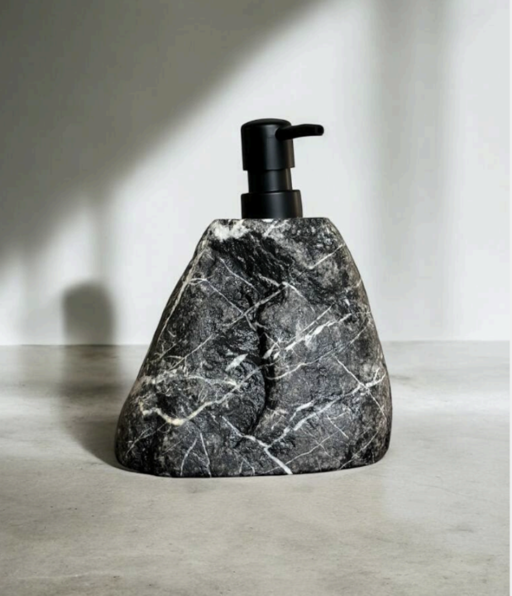 Чорний-мармур-ди-