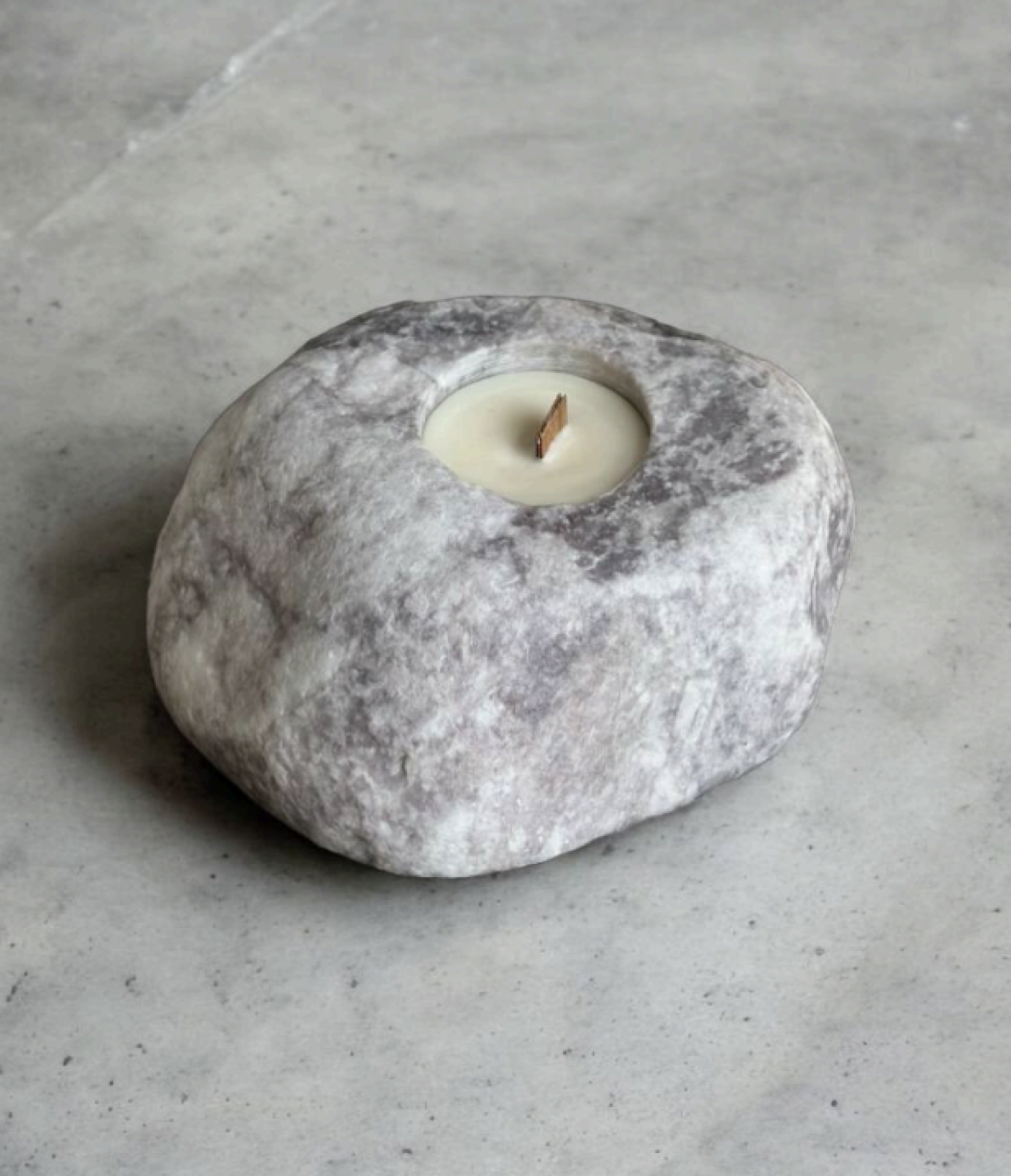 Білий-мармур-з-чорними-прожилками-1