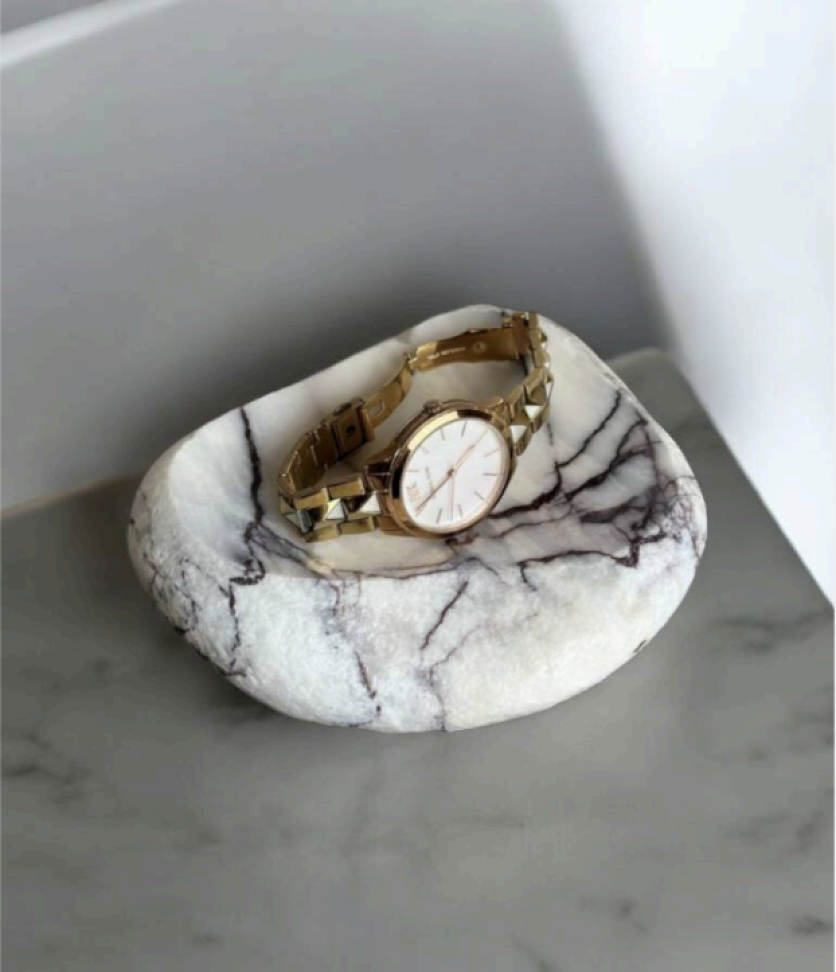 Білий-мармур-пидстав